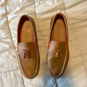 Sherry Topsider tassel loafers. Light brown. Size 11 M.